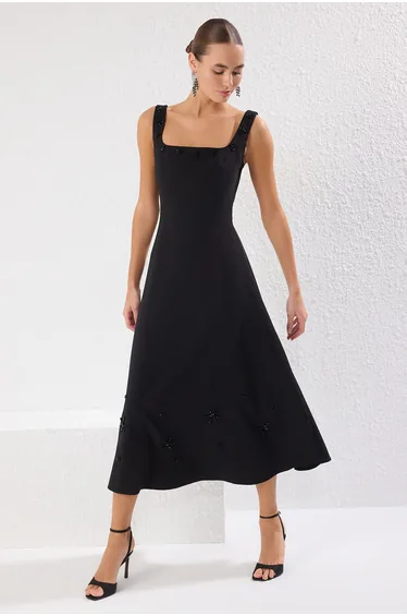 Black Straight A-Line Stone Accessory Woven Finike Midi Unlined Stylish/Evening Dress