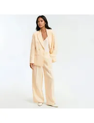 Full-Cut Linen Double-Breasted Blazer
