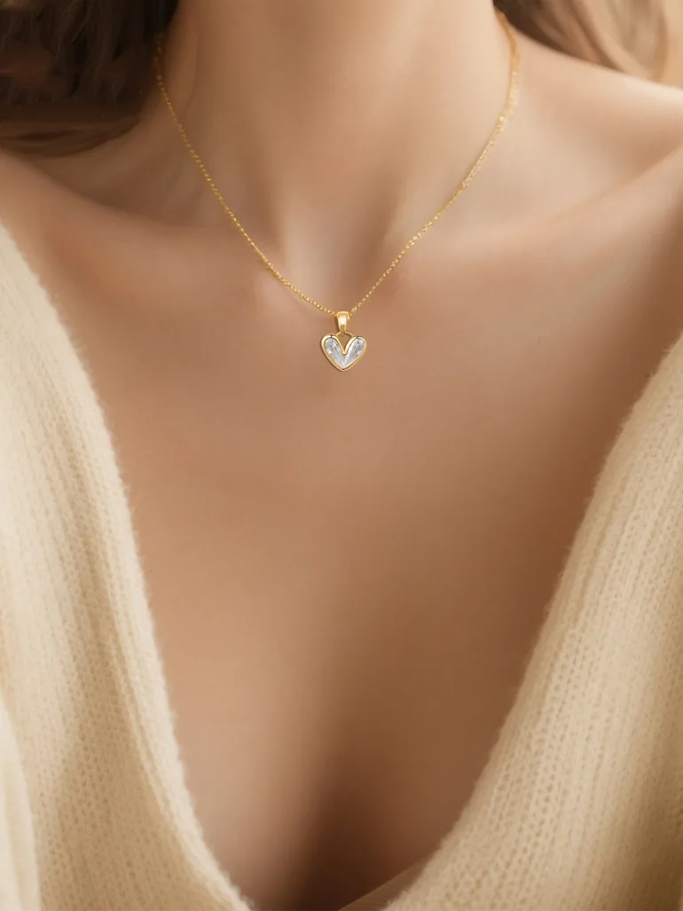 Zircon Heart Shape Pendant Necklace - 2