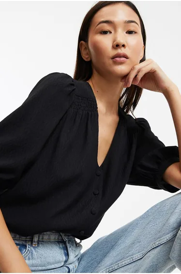 Loose Fit Blouse with V-Neck and Short Sleeves