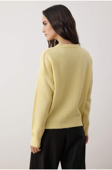 Light Yellow Soft Textured Ribbon Pattern Knitwear Sweater product thumbnail 4