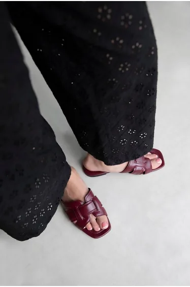 Huxx Women's Single Strap Daily Shiny Leather Slippers Claret Red