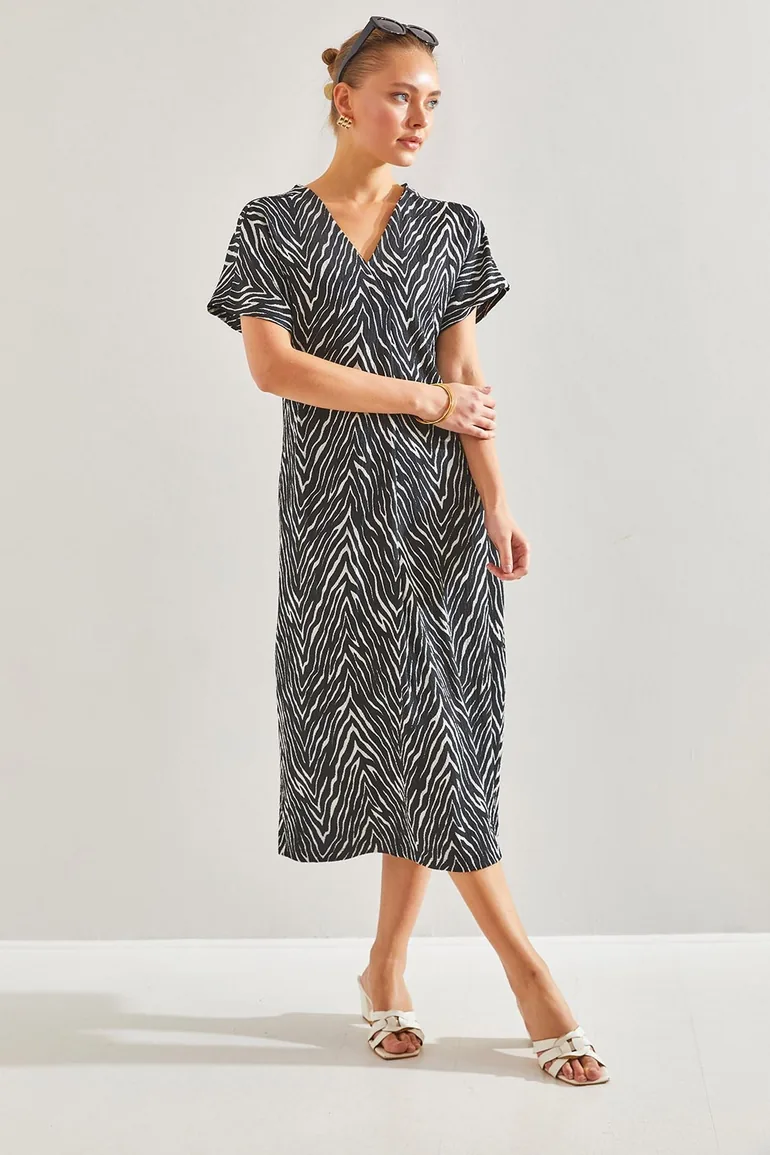 Women's V-Neck Patterned Dress - 2