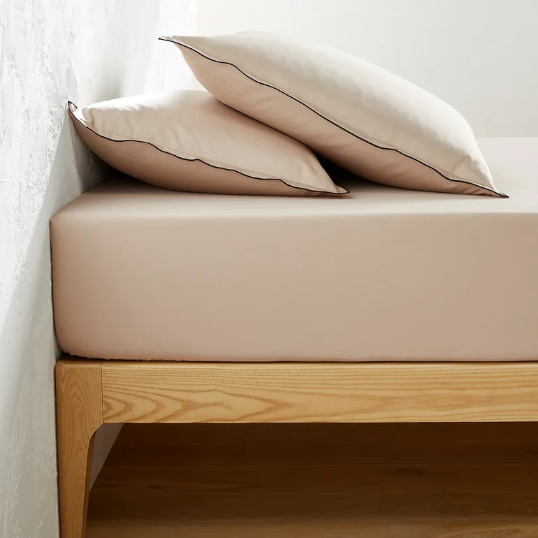 شرشف سرير قطن ساتان مغسول سادة بحواف مطاطية - 2