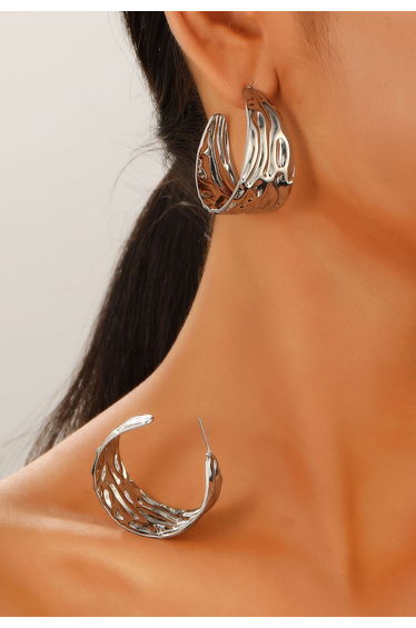 Wave Texture C-Shaped Hoop Earrings in Silver