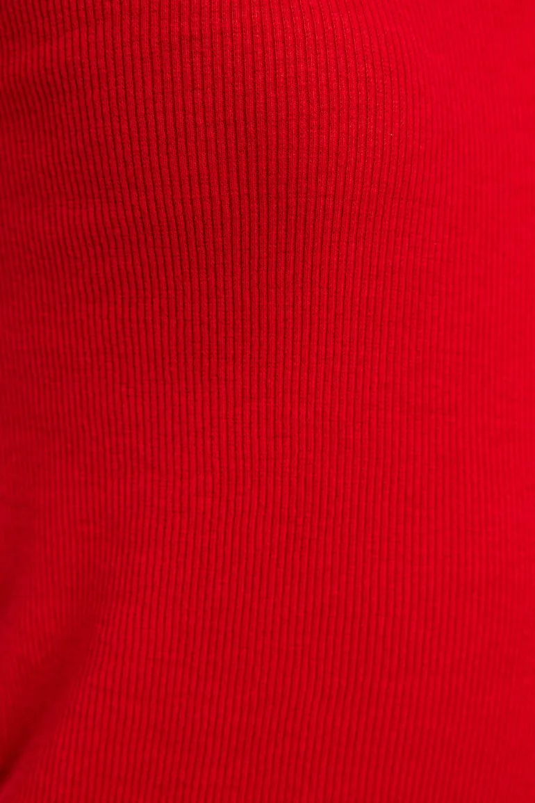 Red Fitted Pool Neck Ribbed Stretchy Knitted Undershirt - 3