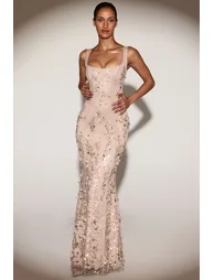 فستان كورسية بذيل السمكة مزين بأحجار لون ذهبي - 7