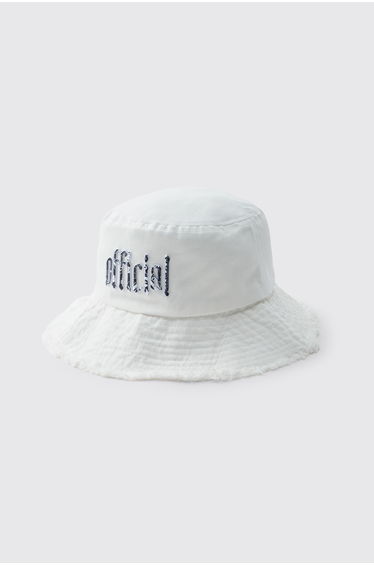 Bucket Hat With Distressed Edge Brim & Tapestry Applique - ecru