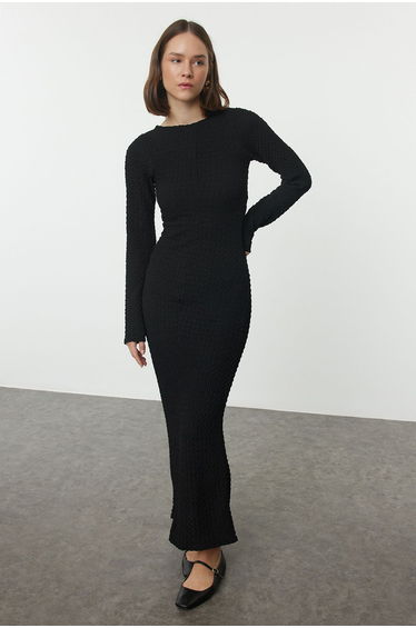 Black Plain Textured Fitted Maxi Knitted Dress