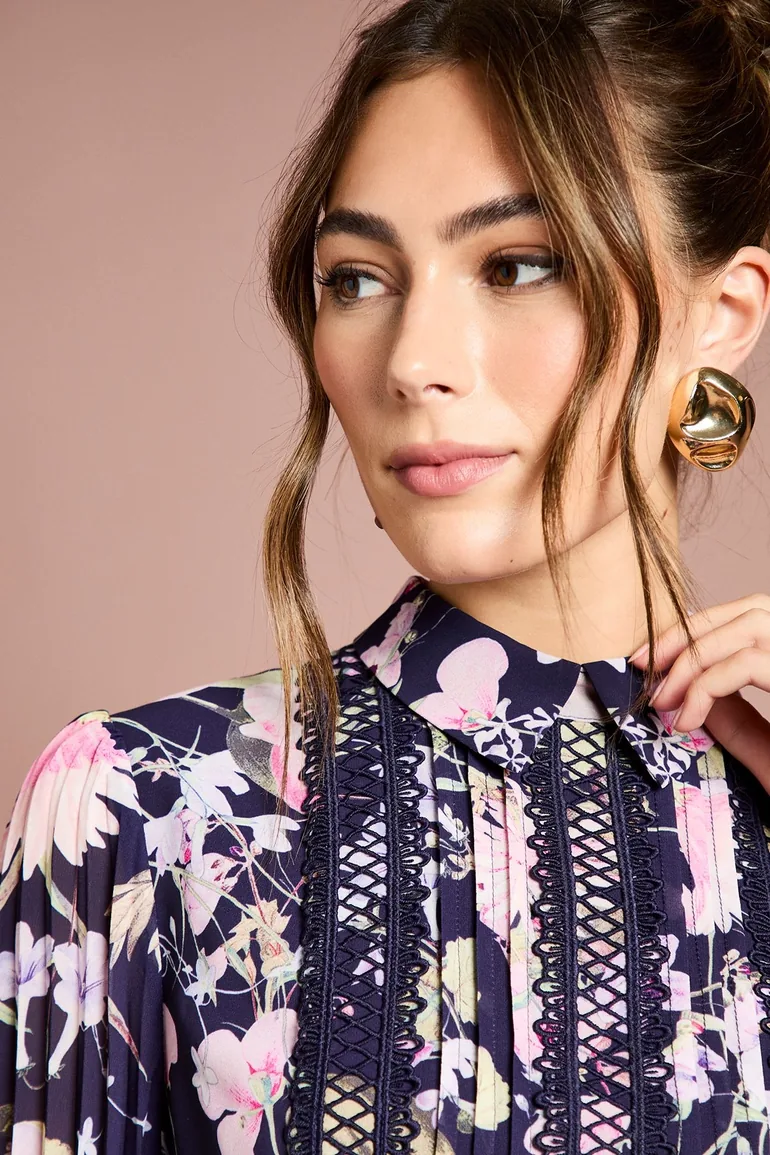 Printed Lace Trim Pleated Shirt - 3