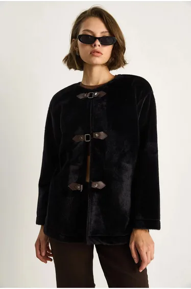 LUCCI Textured Gabardine Buttoned Coat with Jacket Collar
