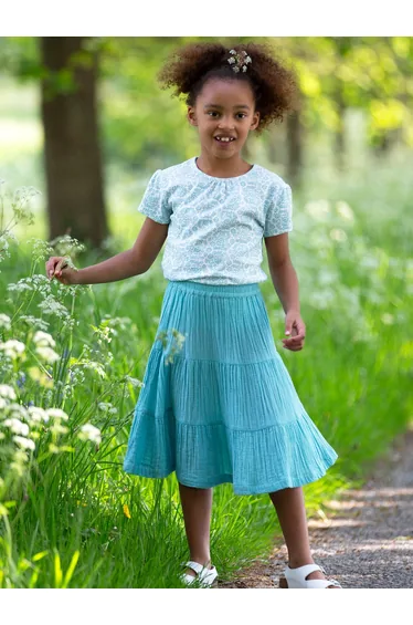 Waterfall skirt lagoon