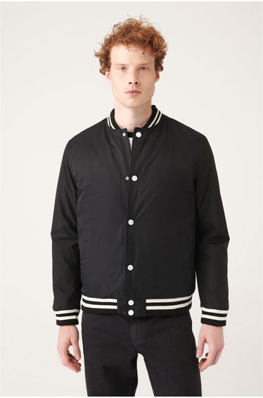 Black Fiber Inner Quilted Ribbed Snaps Water Repellent Standard Fit Coat