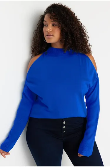 Plus Size Sweater - Blue - Relaxed fit