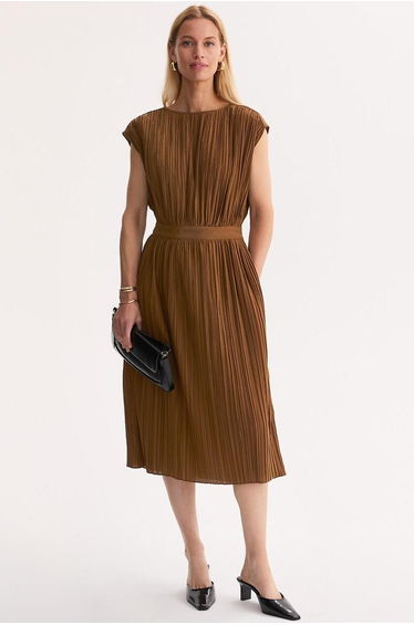Sleeveless Pleated Midi Dress
