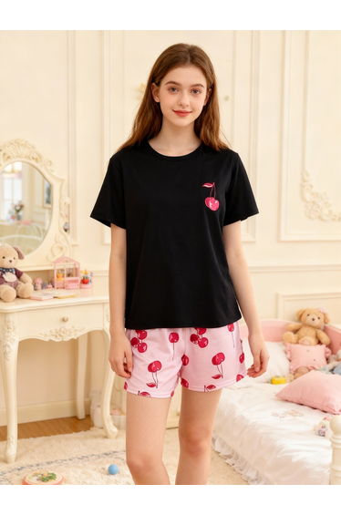 Girls Graphic Print T-Shirt and Printed Shorts Pyjama Set