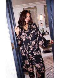 Print Satin Dressing Gown by Vicky Pattison
