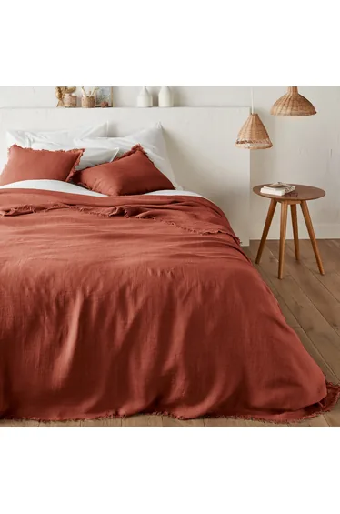 غطاء سرير بكتان مغسول لون أحمر 