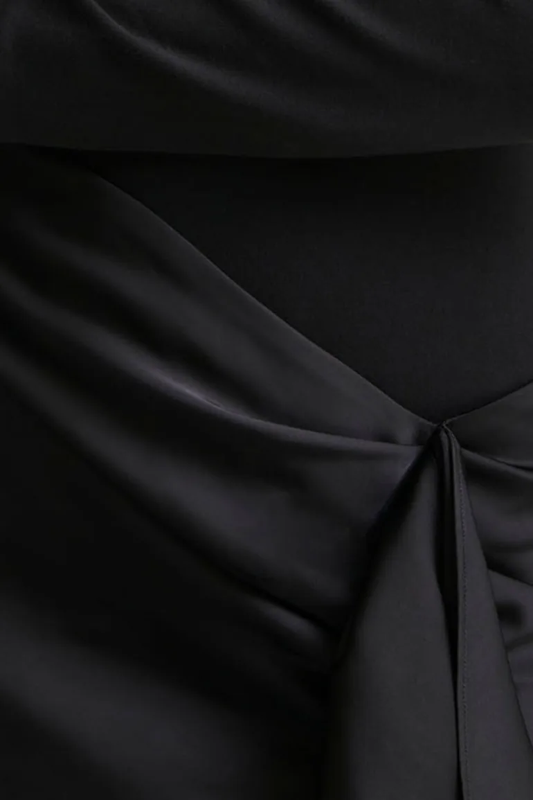 فستان كلوب ال لندن أسود طول الأرض بقصة مستقيمة بأكمام طويلة - 6