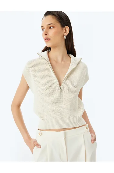 Half Zipper Detailed Stand Collar Knitwear Sweater