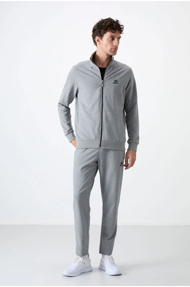 TOMMY Men's Relaxed Fit Zip-collar Sweatshirt And Pants Set