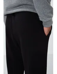 TOMMY Men's Regular Fit Cotton-Polyester Sweatpants - 2