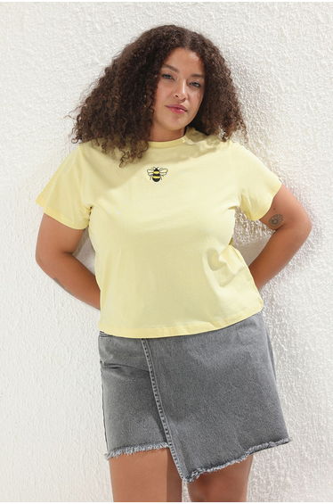 Yellow Crew Neck Embroidered Crop Knitting Plus size T-shirt