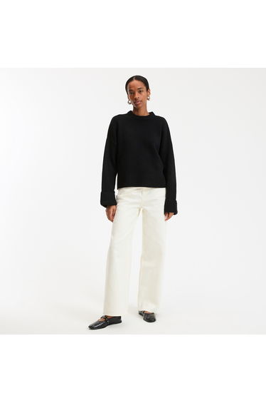 Knitted Wool Jumper/Sweater with Round Neck