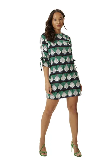 فستان ميدي بأكمام دانتيل بطبعة هندسية