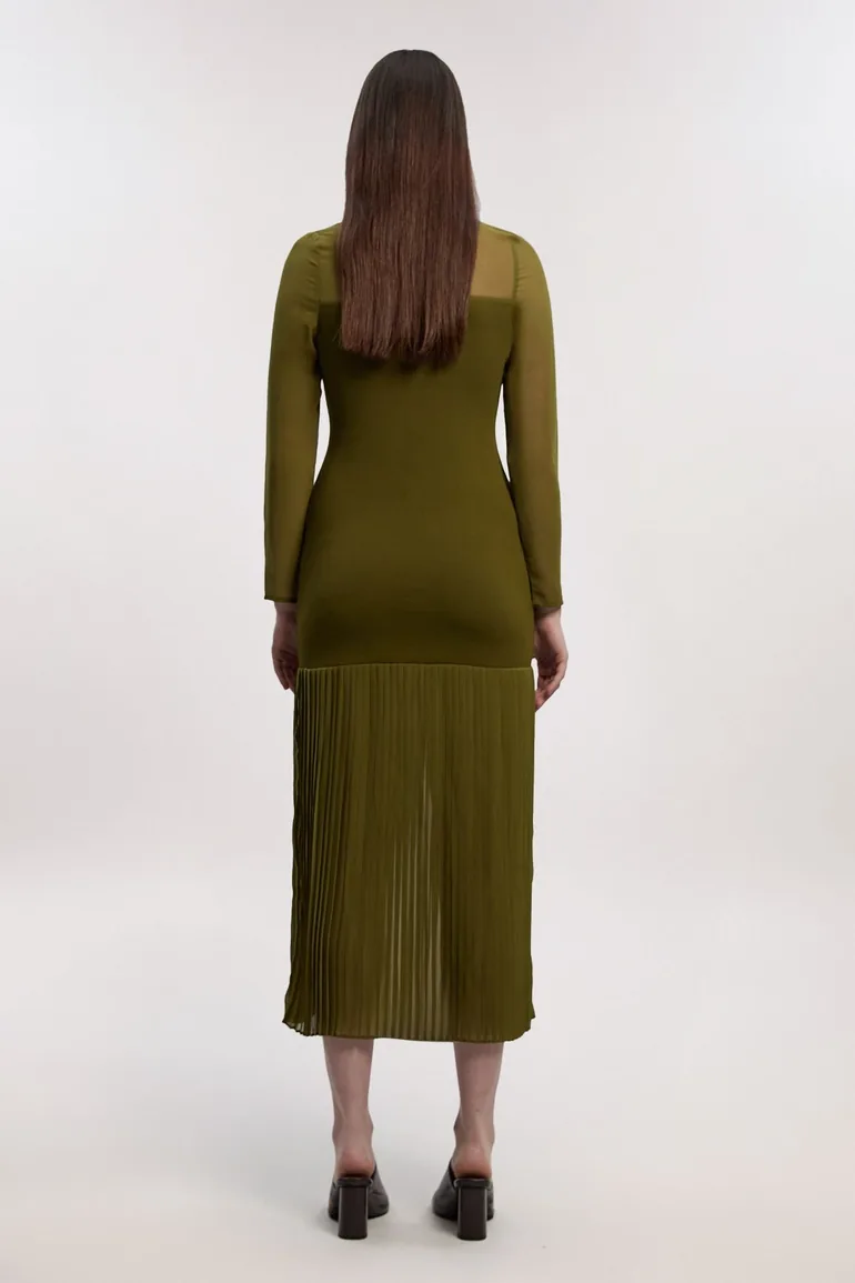 فستان كارين ميلين أخضر ميداكسي بقصة مستقيمة بأكمام طويلة - 1