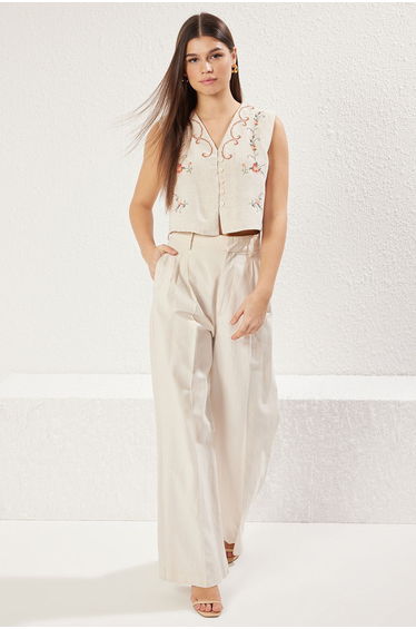 Beige Regular Embroidery Detailed Woven Vest