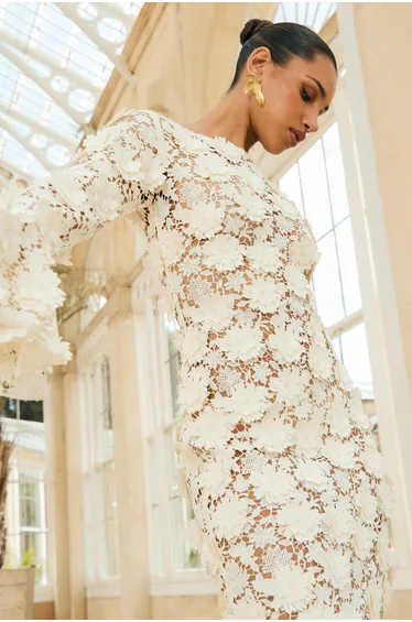 Viper | Cream Lace Long-Sleeve Maxi Dress