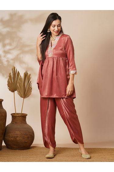 Sequined Lace Detail Velvet Kurta and Dhoti Pants