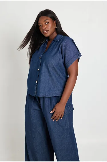 Plus Chambray Short Sleeve Button Down Shirt - indigo