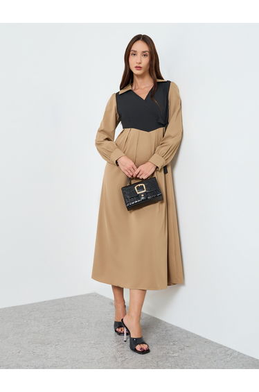 Women Contrast Panel Open Collar Midi Dress