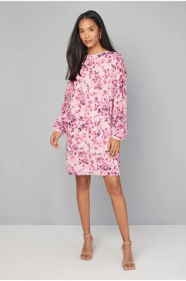 فستان واليس زهري قصير بقصة مستقيمة بأكمام طويلة بطبعة أزهار