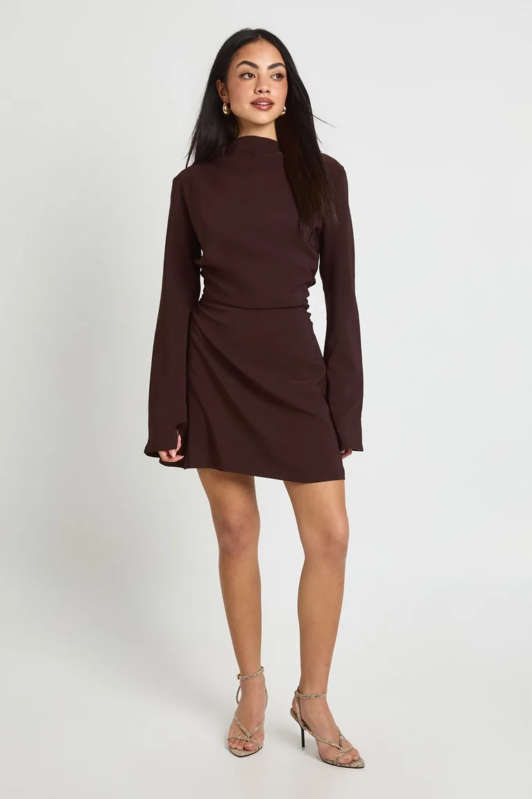 فستان بياقة عالية مزموم بأكمام طويلة - بني - 2