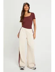 Rib Scoop Neck Fitted Short Sleeve Top - burgundy