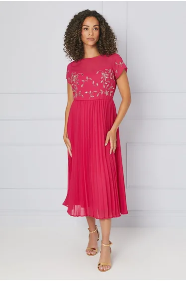 Embellished Lace Pleated Midaxi Dress