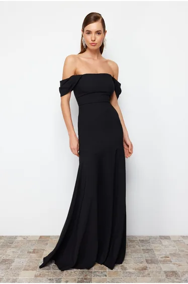 Black Plain Fitted Woven Evening Dress & Prom Dress