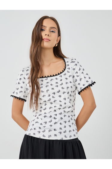 Floral Print Short Sleeve Lace Trim Top