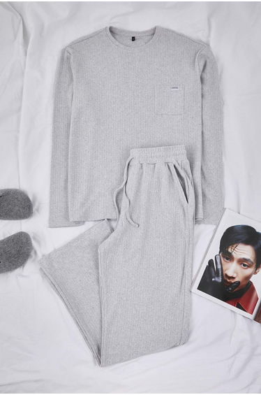Gray regular fit pocketed label detailed soft touch thick knitted pajama set