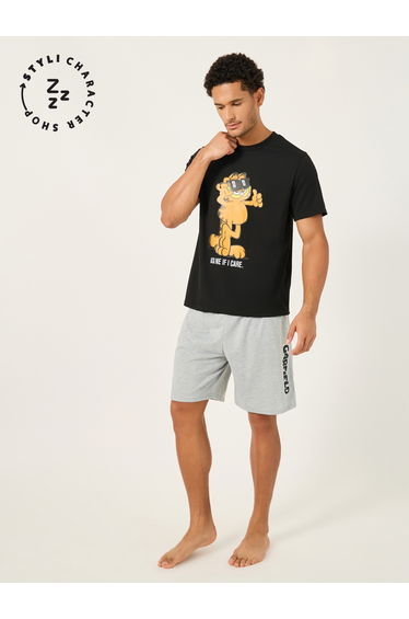 Garfield Graphic Print T-Shirt and Shorts Set