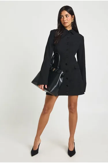 فستان بليزر بتصميم لف بياقة عالية - أسود