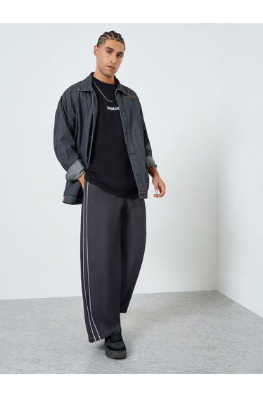 Men Solid Side Striped Drawstring Waist Pants