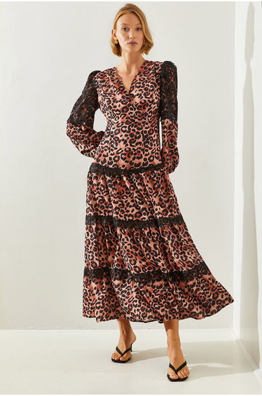 Women's V-Neck Lace Detailed Backless Leopard Print Long Dress