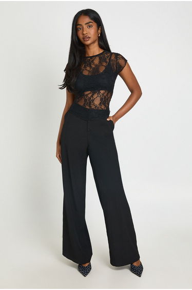 Lace Cap Sleeve Curved Hem T -Shirt - black