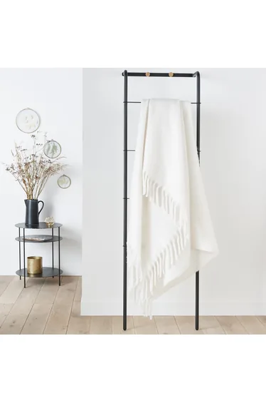 بطانية ابيض