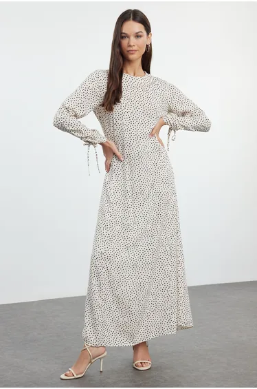 فستان شرعي بطبعة منقطة