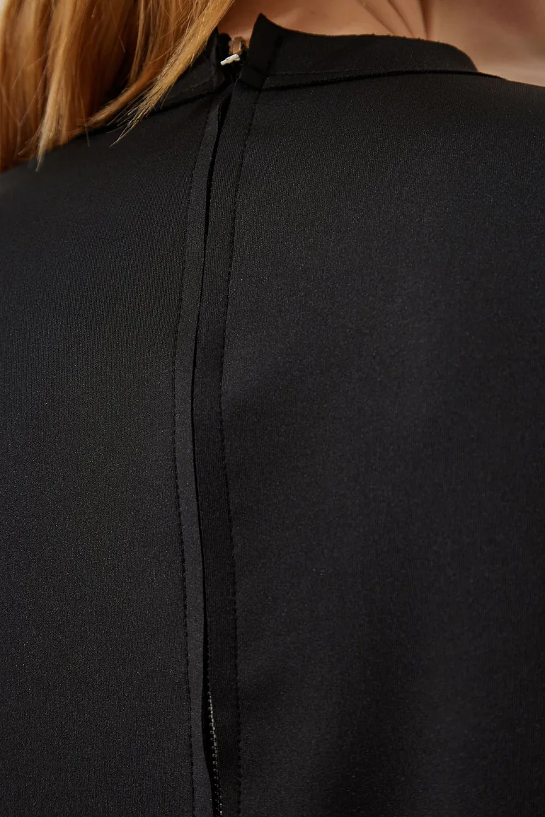 Women's Black Back Zipper Detail Knitted Scuba T-Shirt - 3
